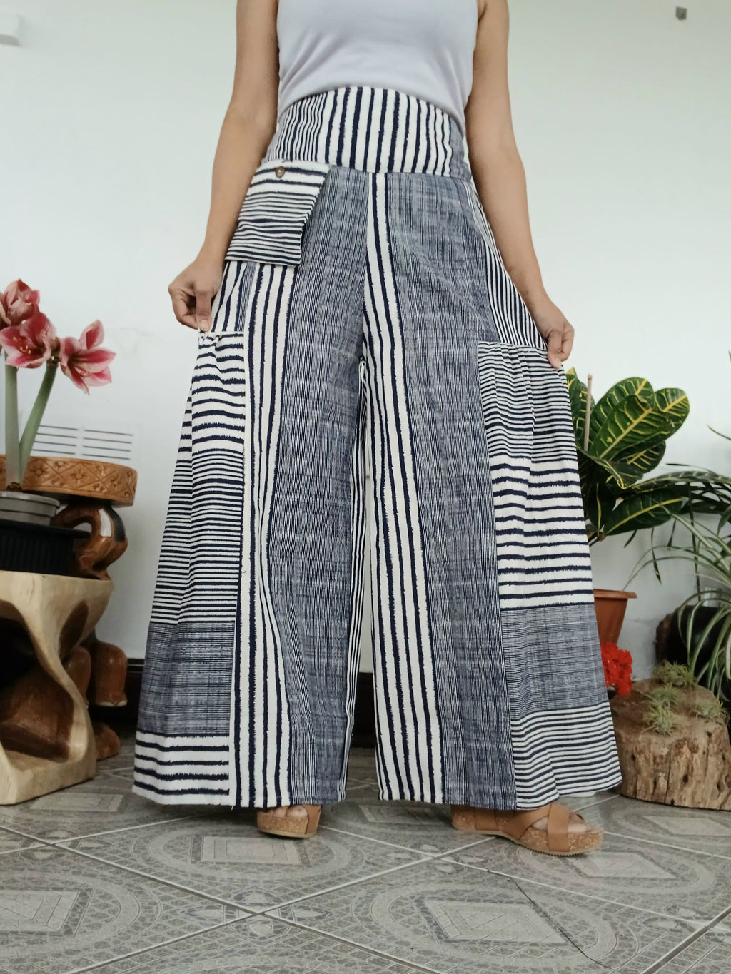 White&navy striped wide leg elegant boho trousers baggy harem pants one-size fit 8-10-12