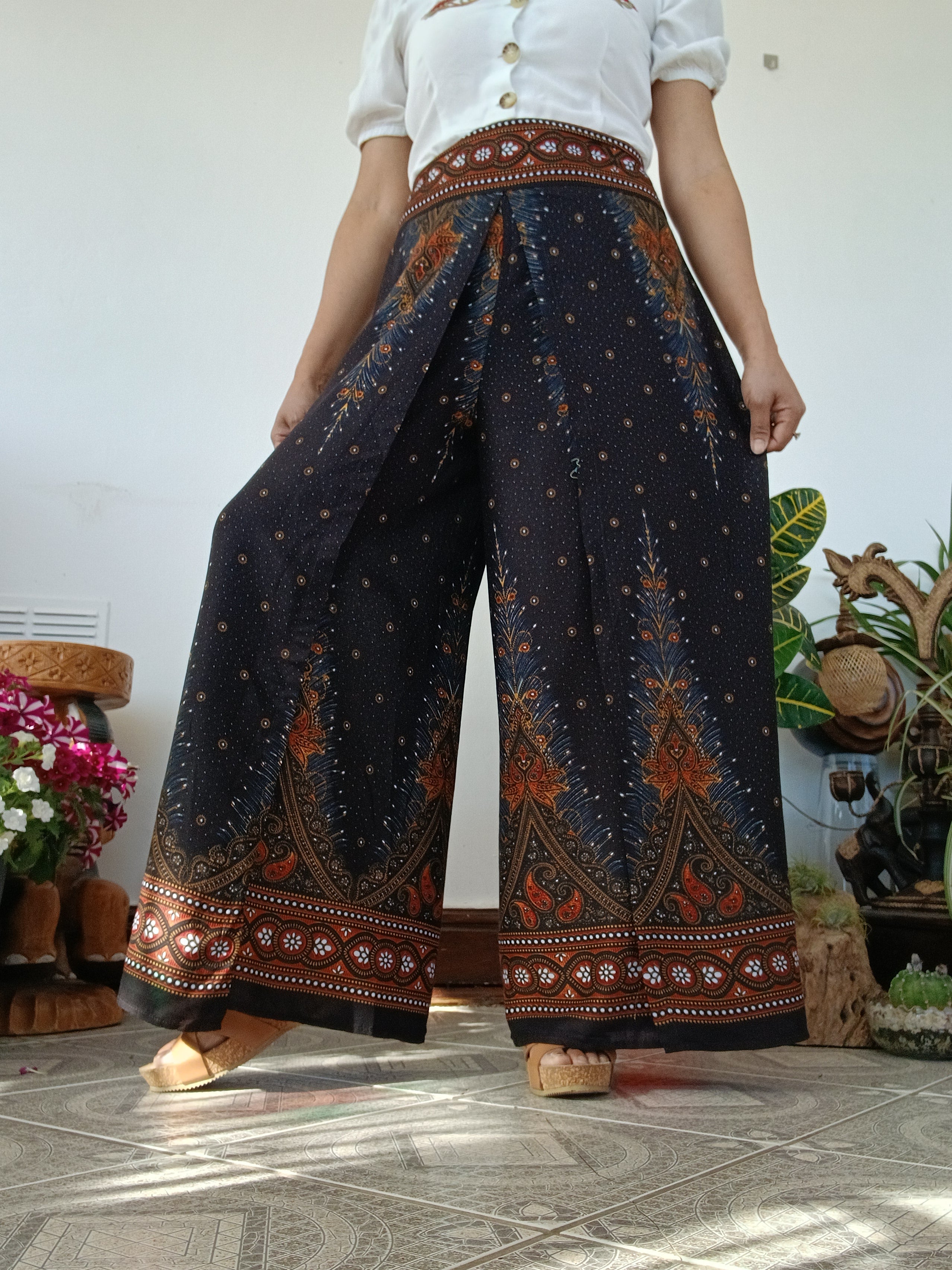 Black bohemian beautiful flowy trousers high-waisted baggy hippie Harem Pants One size fit 8-10-12