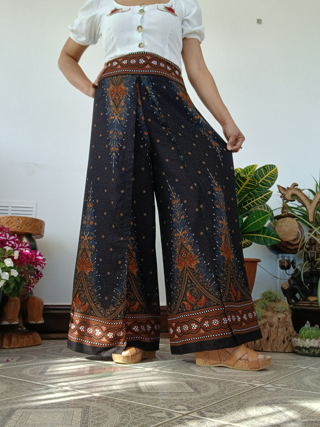 Black bohemian beautiful flowy trousers high-waisted baggy hippie Harem Pants One size fit 8-10-12