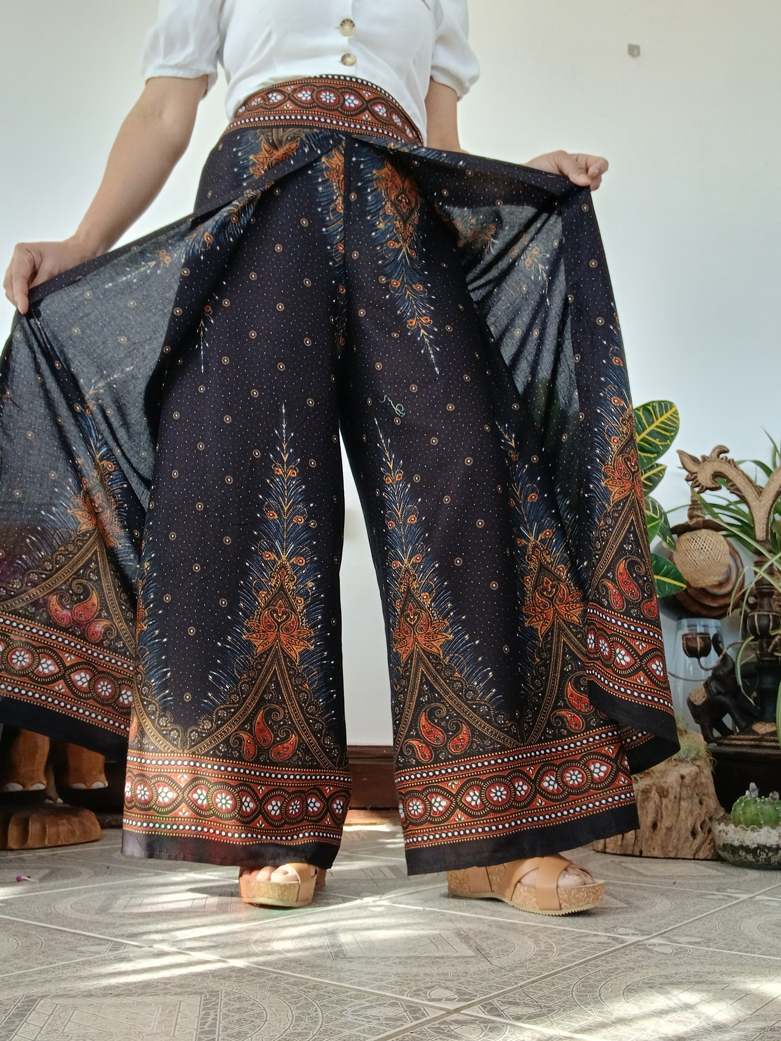 Black bohemian beautiful flowy trousers high-waisted baggy hippie Harem Pants One size fit 8-10-12