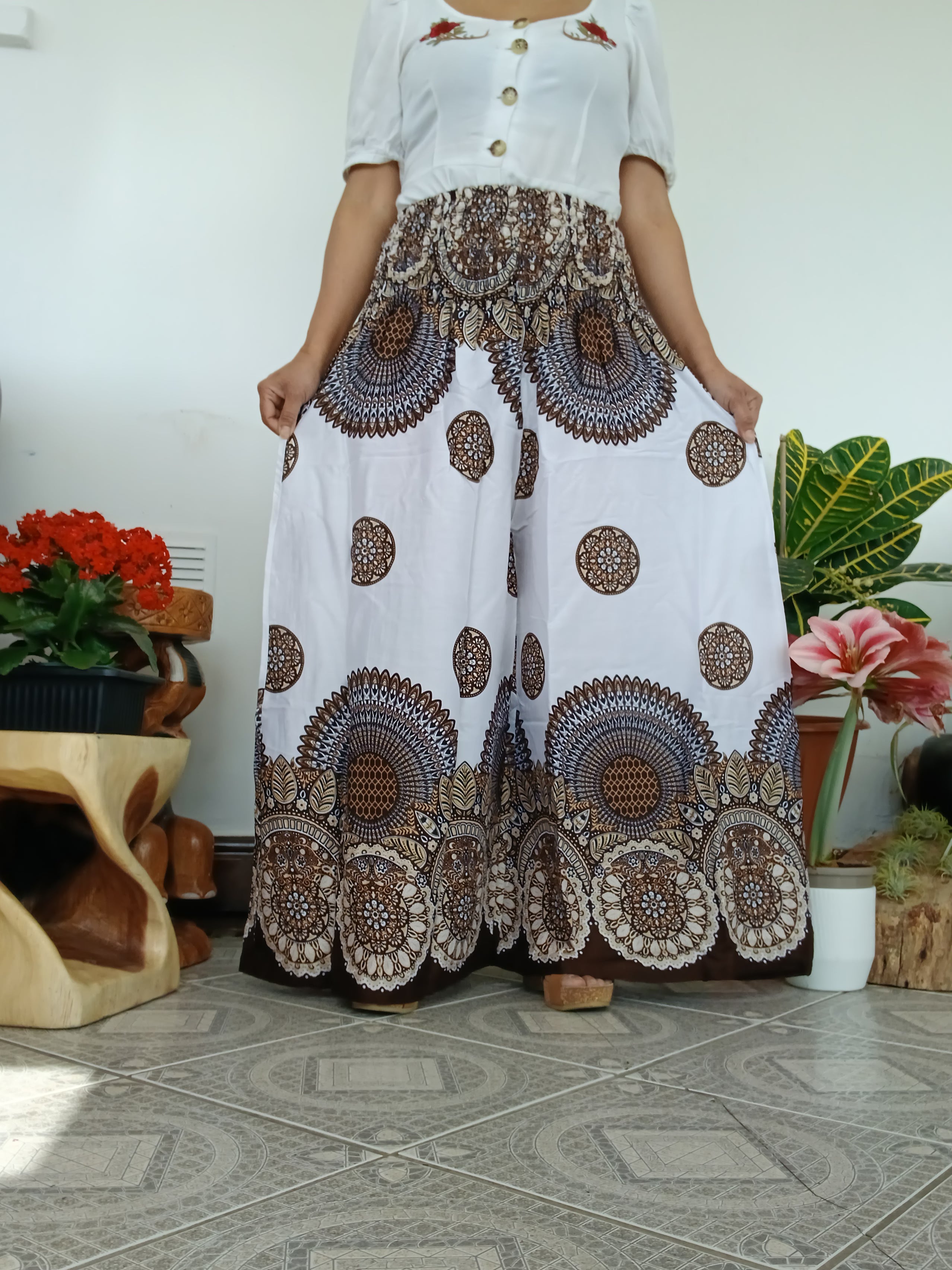 White and brown Boho baggy harem pants wide leg palazzo flowy high-waisted trousers one size fit 8-10-12-14
