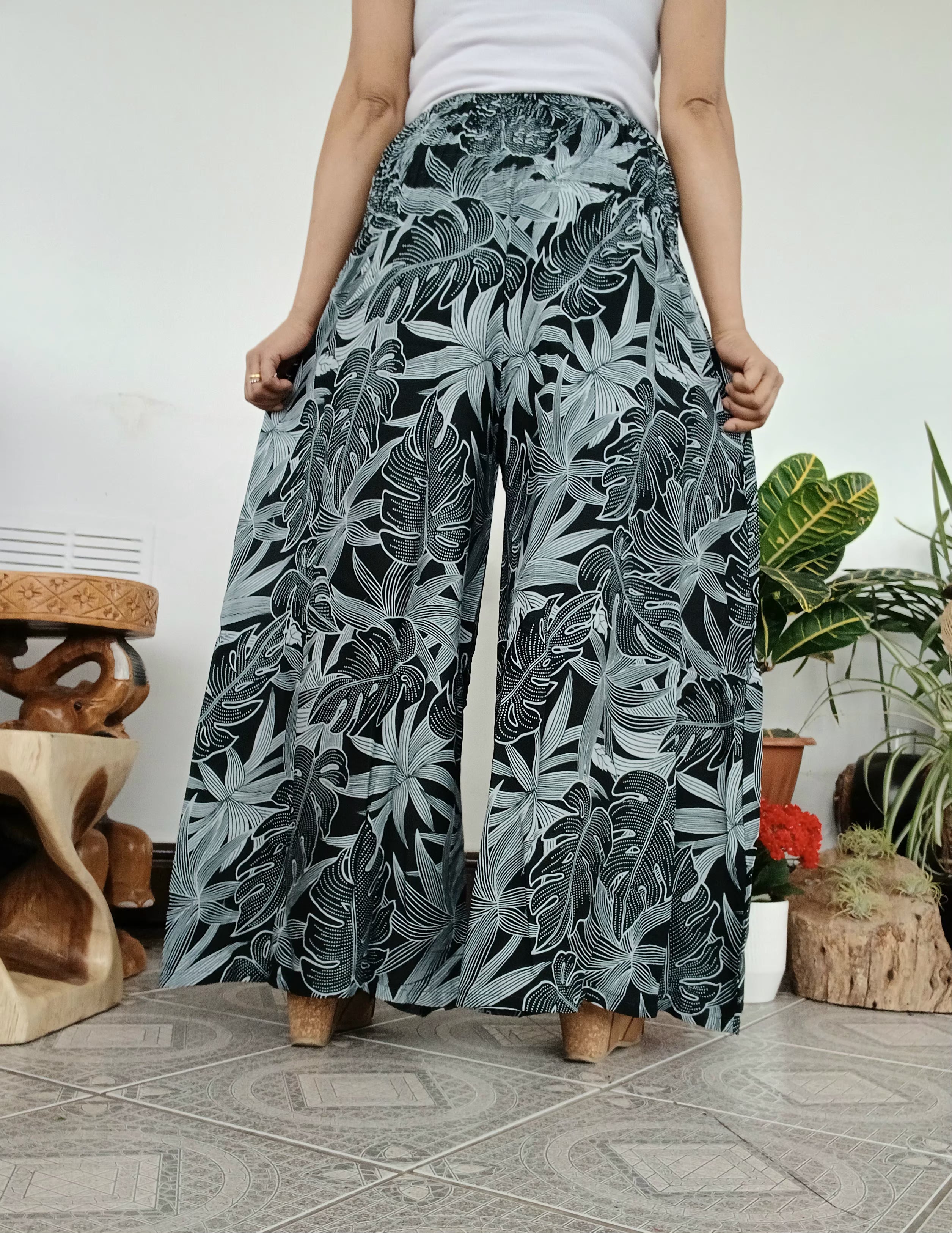 Beautiful Black Tropical Leaf Wide-Leg Palazzo Harem Pants Flowing Boho Lounge Trousers