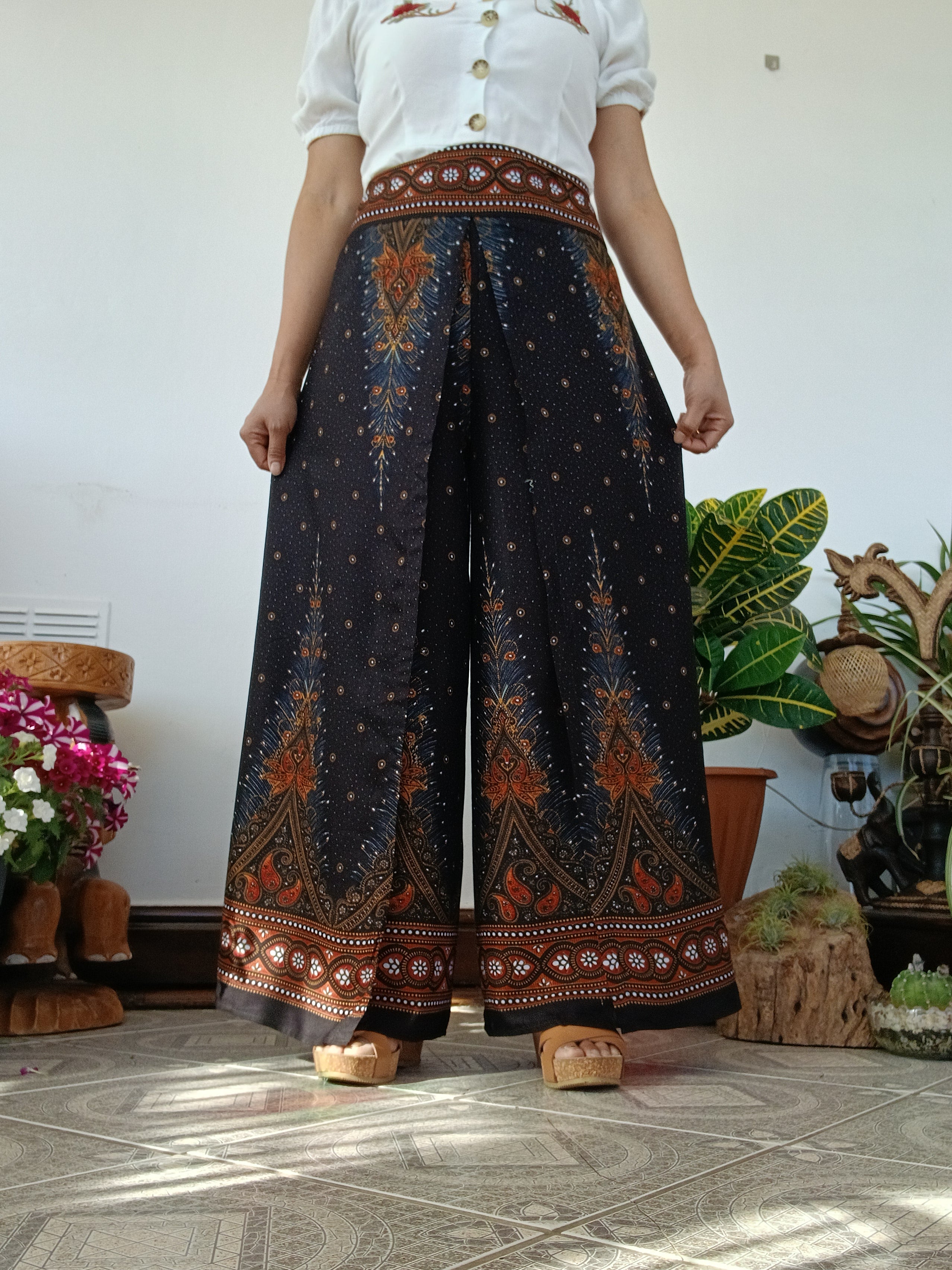 Black bohemian beautiful flowy trousers high-waisted baggy hippie Harem Pants One size fit 8-10-12