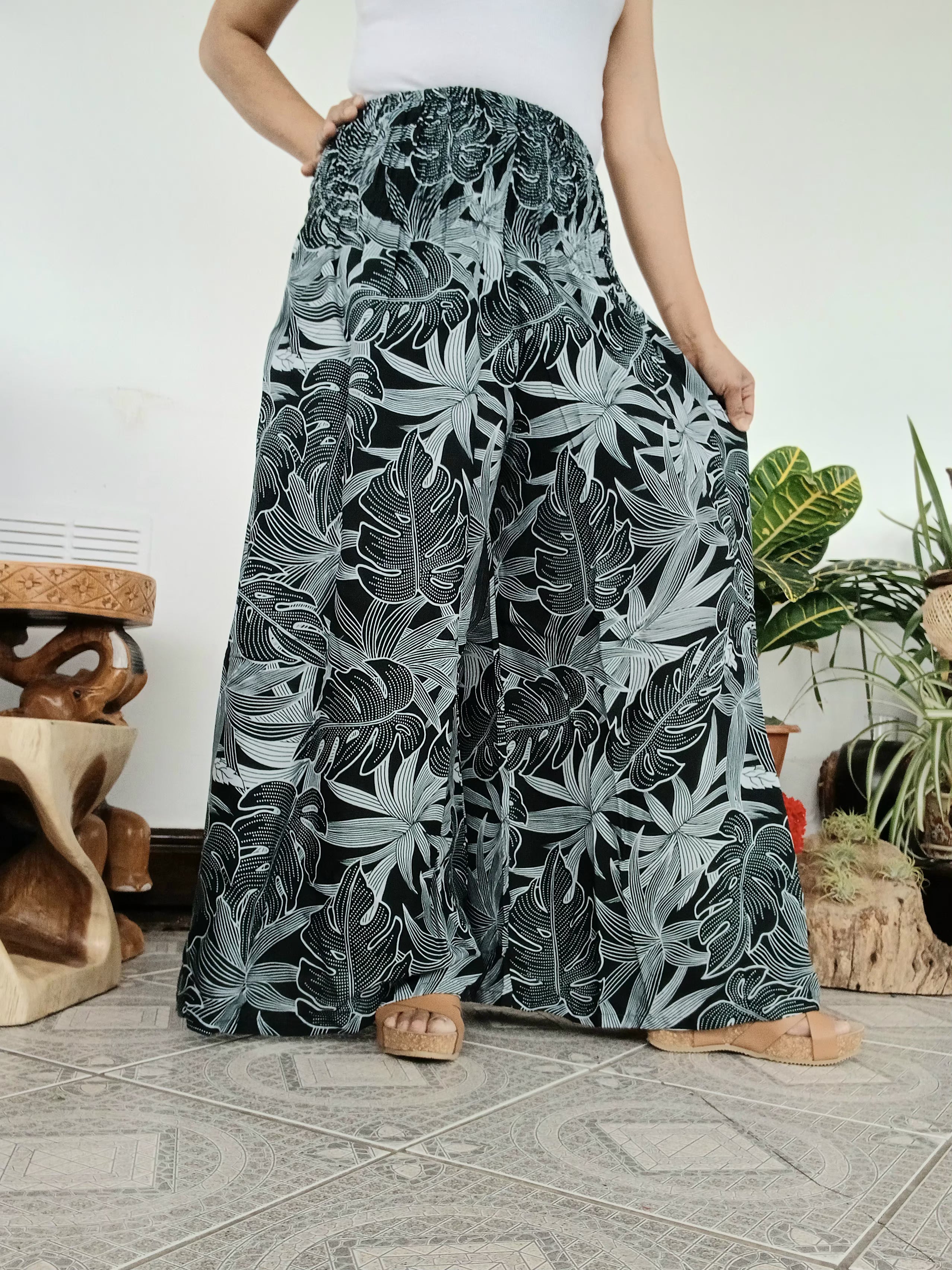 Beautiful Black Tropical Leaf Wide-Leg Palazzo Harem Pants Flowing Boho Lounge Trousers