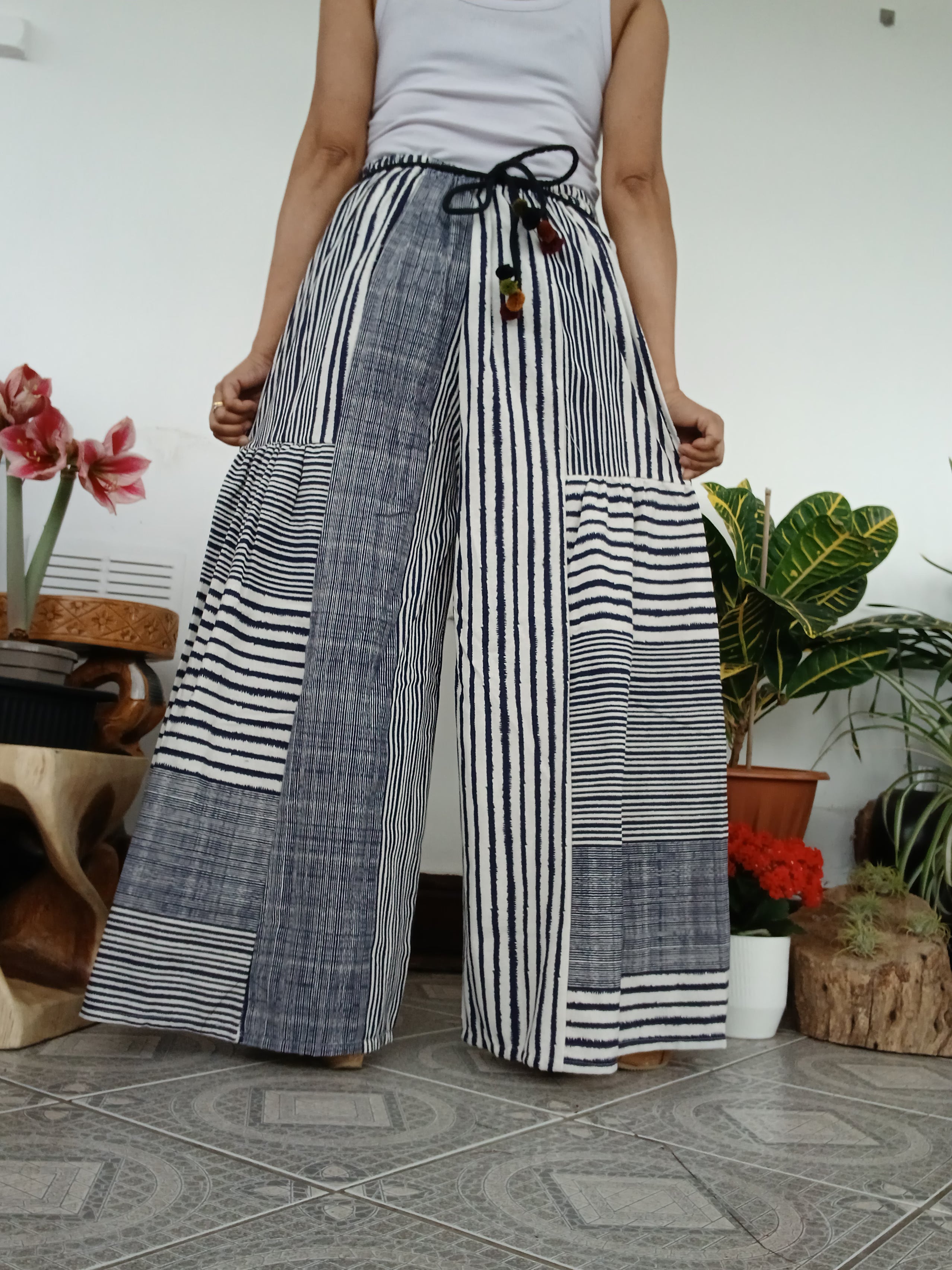 White&navy striped wide leg elegant boho trousers baggy harem pants one-size fit 8-10-12