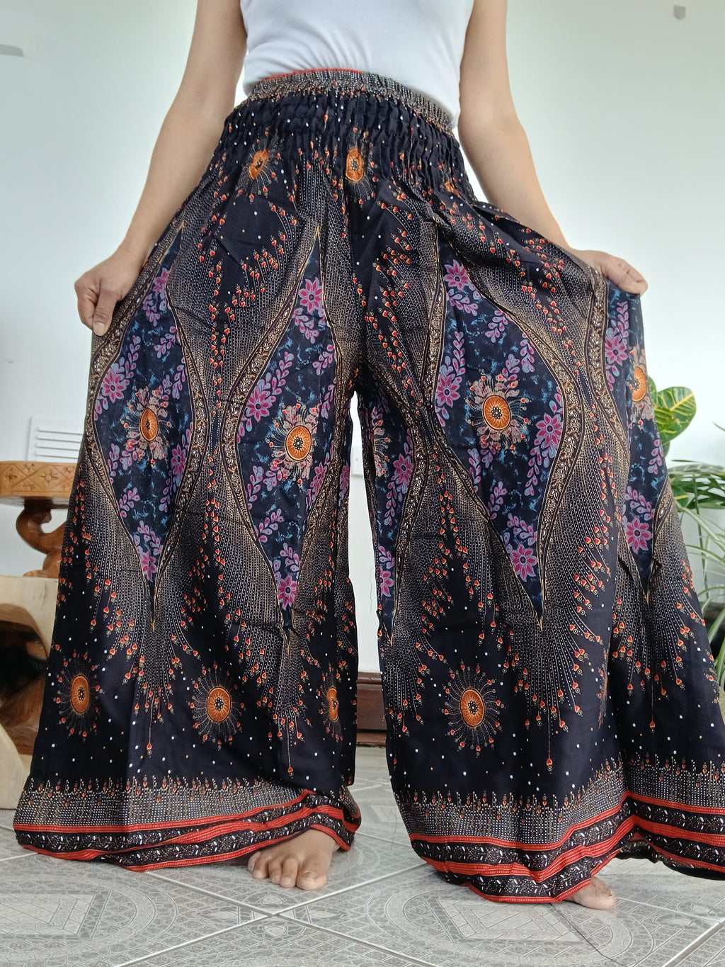 Beautiful flowy boho wide leg elegant culottes trousers high-waisted harem pants One size fits 8-10-12